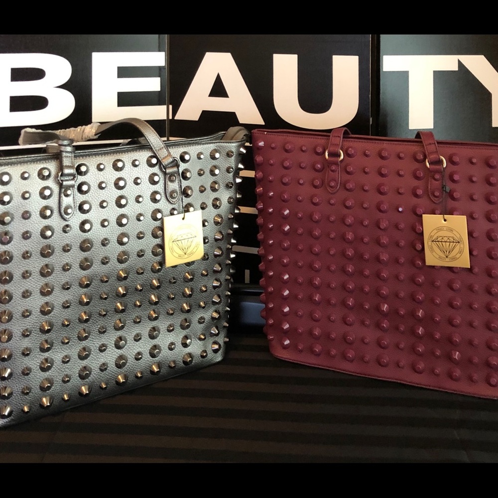 Traci Lynn Tote Bags